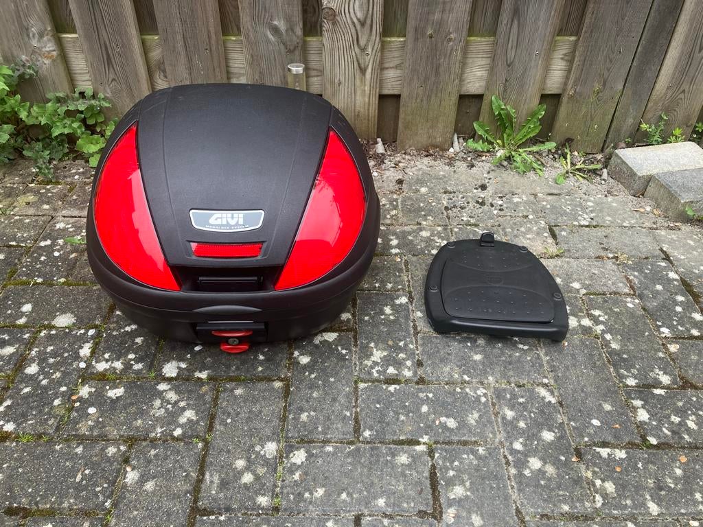 Givi Monokey Topkoffer met adapterplaat, Motoren, Ophalen, Gebruikt