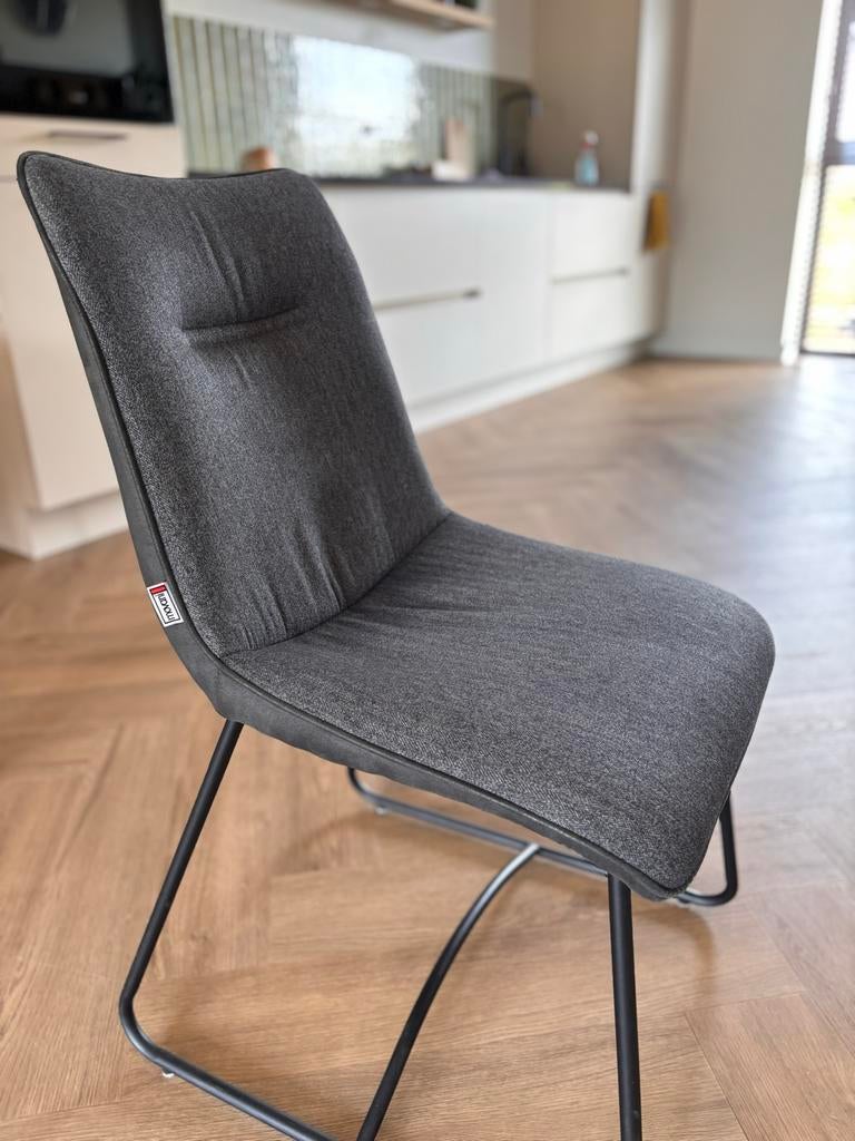 Vier eetkamerstoelen, Ophalen, Zo goed als nieuw, Eén, Stof