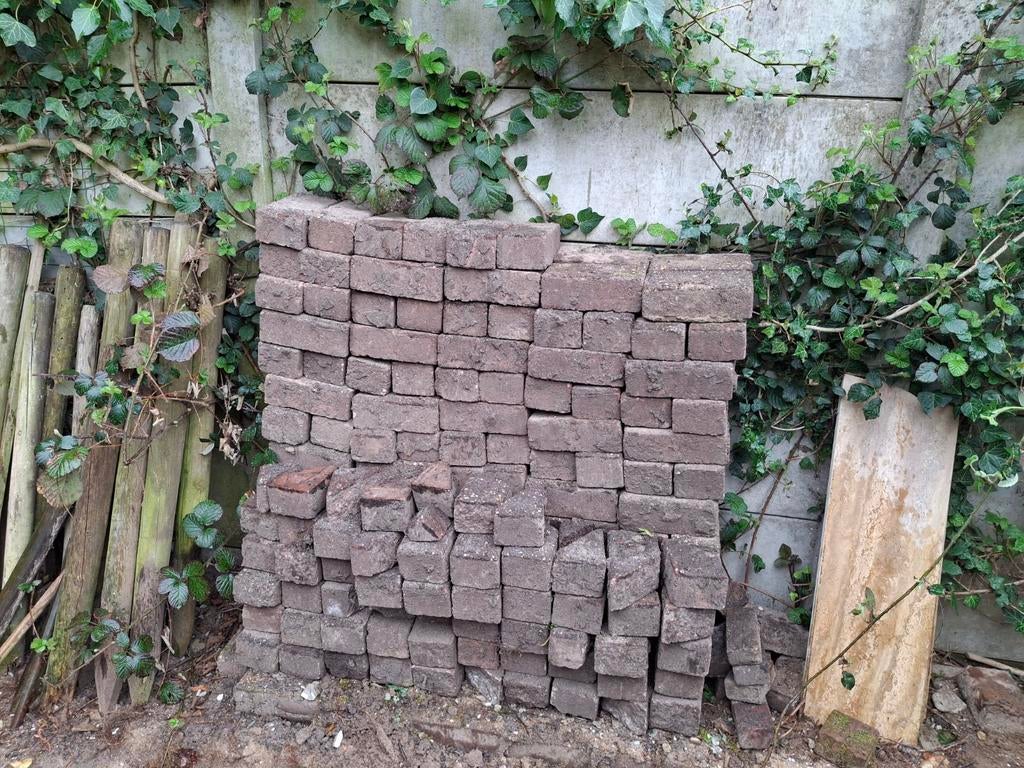 100 hele straat klinkers 10,5 x21cm, 7,5 cm dik totaal  3 m2, Ophalen, Beton, Minder dan 5 m², Klinkers