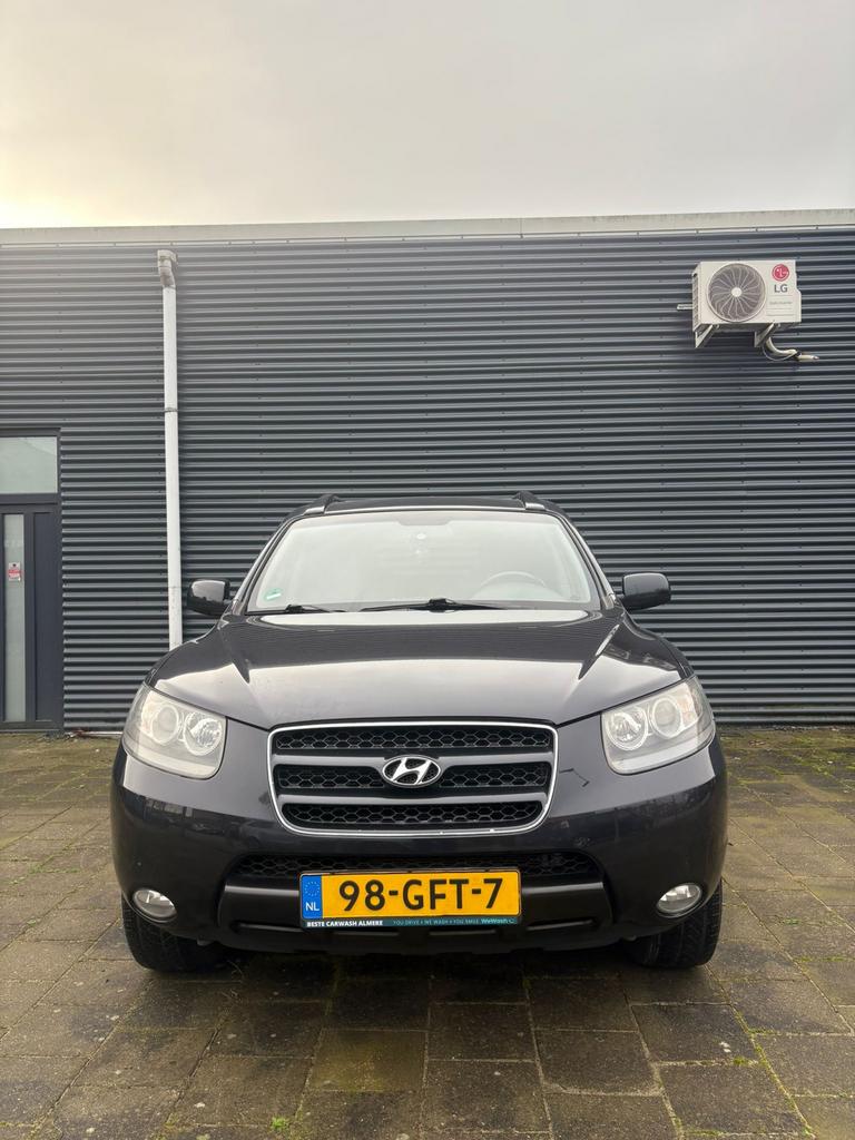 Hyundai Santa Fe 2.7 4WD AUT 2008 Zwart, Auto's, Hyundai, Automaat, 2000 kg, 2656 cc, Zwart