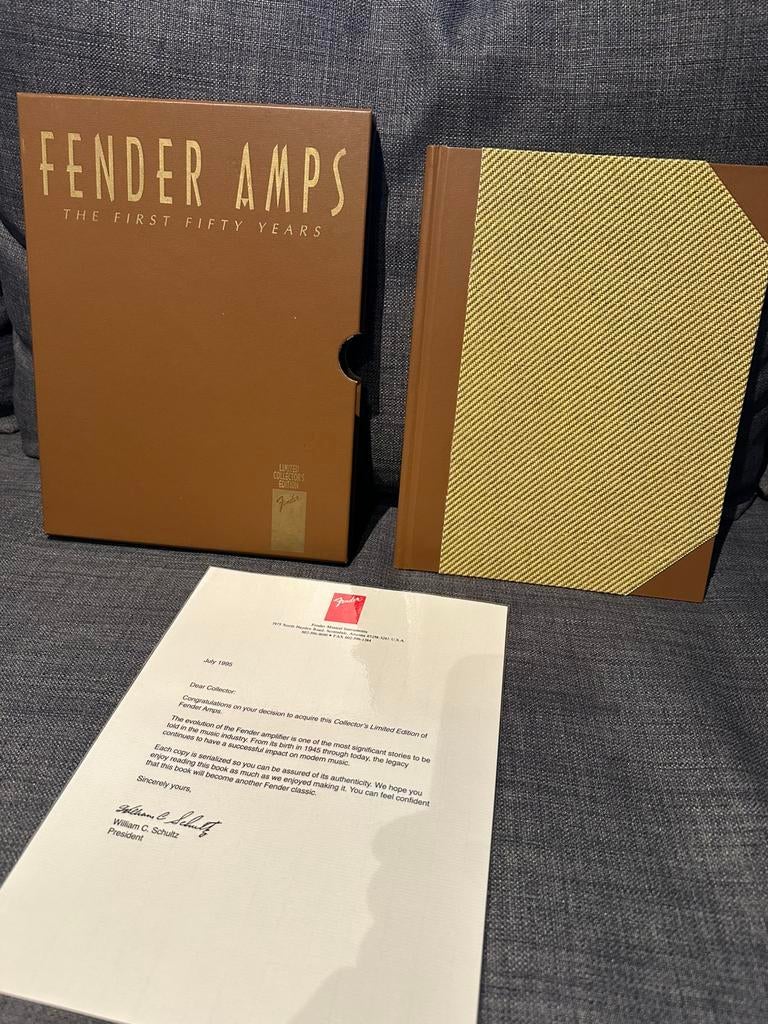 Fender amps 50 years boek, Ophalen of Verzenden, Zo goed als nieuw, Elektrische gitaar