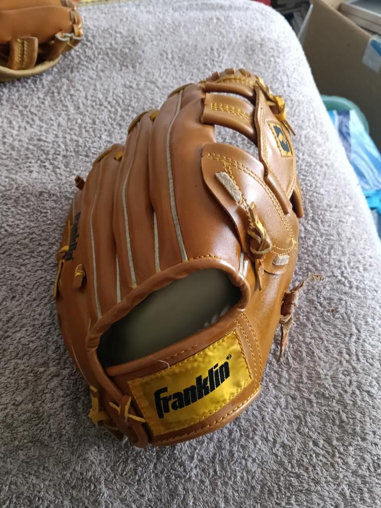 Franklin Sports Honkbal en Softbal Handschoen - Field Master - Honkbal en Softbal Mitt Tan, 12.5
