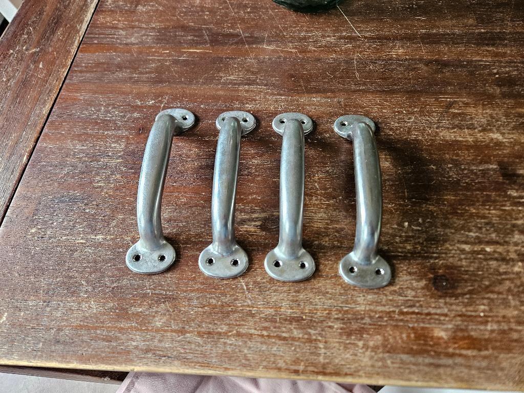 4 aluminium handgrepen, Ophalen of Verzenden, Zo goed als nieuw, Overige materialen, Overige typen