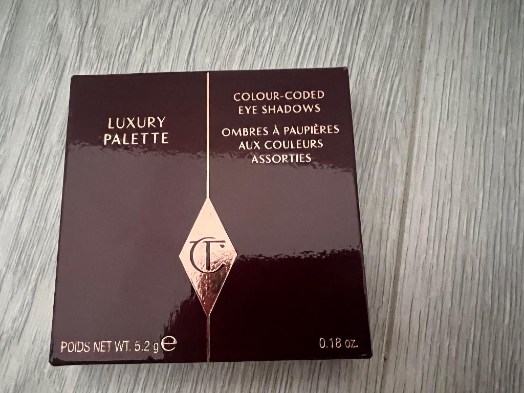Charlotte Tilbury Luxury Palette, Sieraden, Tassen en Uiterlijk, Uiterlijk | Cosmetica en Make-up, Ophalen, Overige kleuren, Gehele gezicht