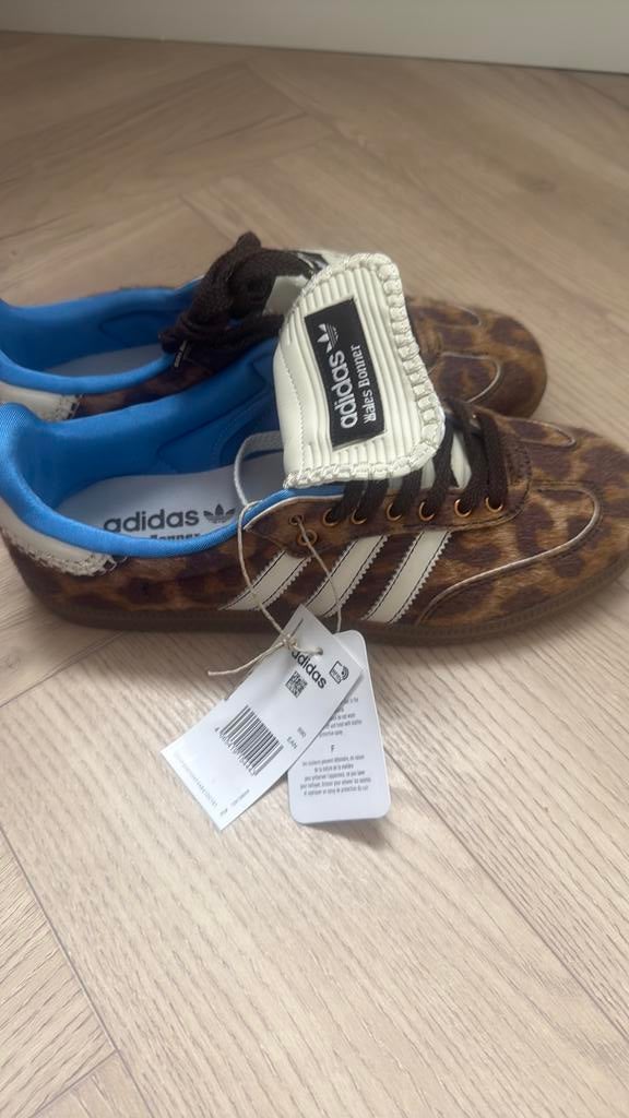 Adidas wales bonner maat 40, Kleding | Dames, Schoenen, Ophalen of Verzenden, Nieuw, Bruin, Sneakers of Gympen
