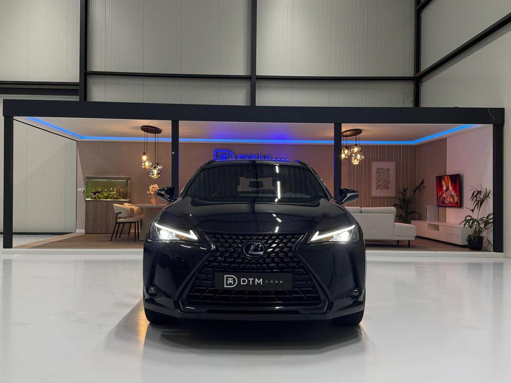 Lexus UX 300e Business 54 kWh Led Leder Memory Carplay Clima, Auto's, Lexus, Gebruikt, LED verlichting, 204 pk, SUV of Terreinwagen