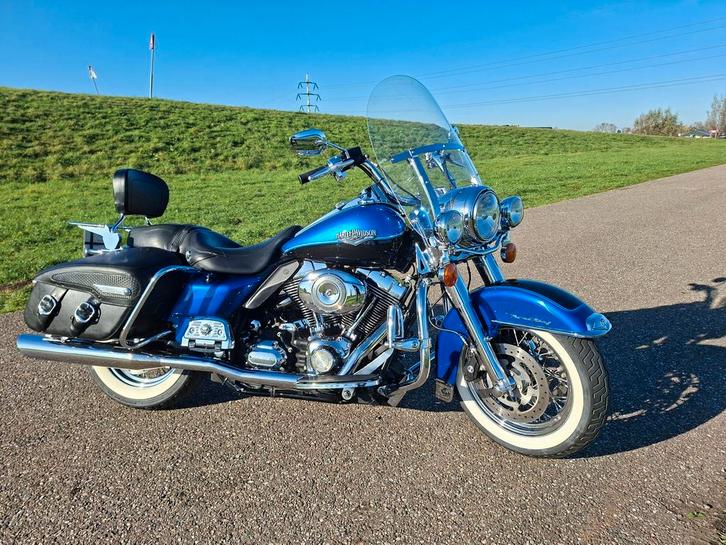HARLEY-DAVIDSON ROAD KING CLASSIC FLHRC (bj 2008), Motoren, Motoren | Harley-Davidson, Toermotor, meer dan 35 kW, 2 cilinders