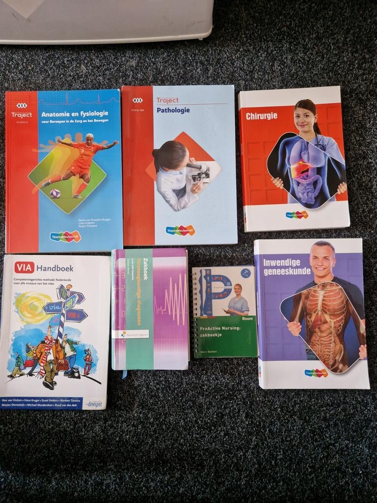 Verschillende boeken MBO verpleegkunde, Ophalen of Verzenden, Zo goed als nieuw, Overige niveaus, Nederlands
