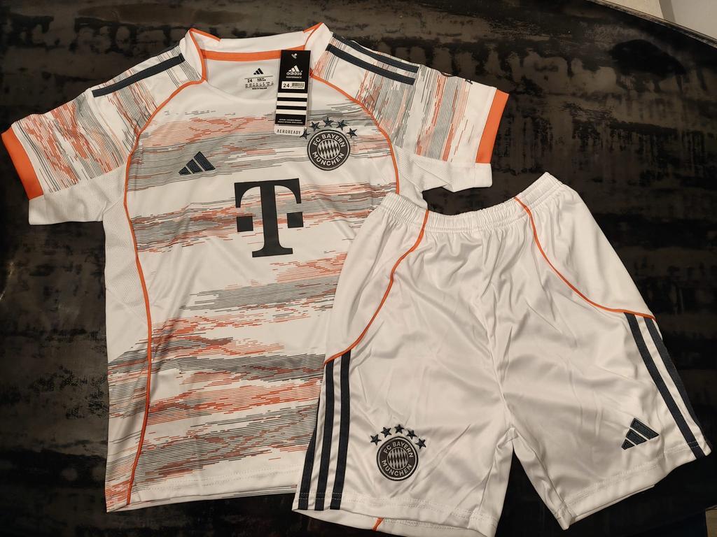 Adidas FC Bayern München tenue kids, Ophalen of Verzenden, Nieuw, Jongen of Meisje