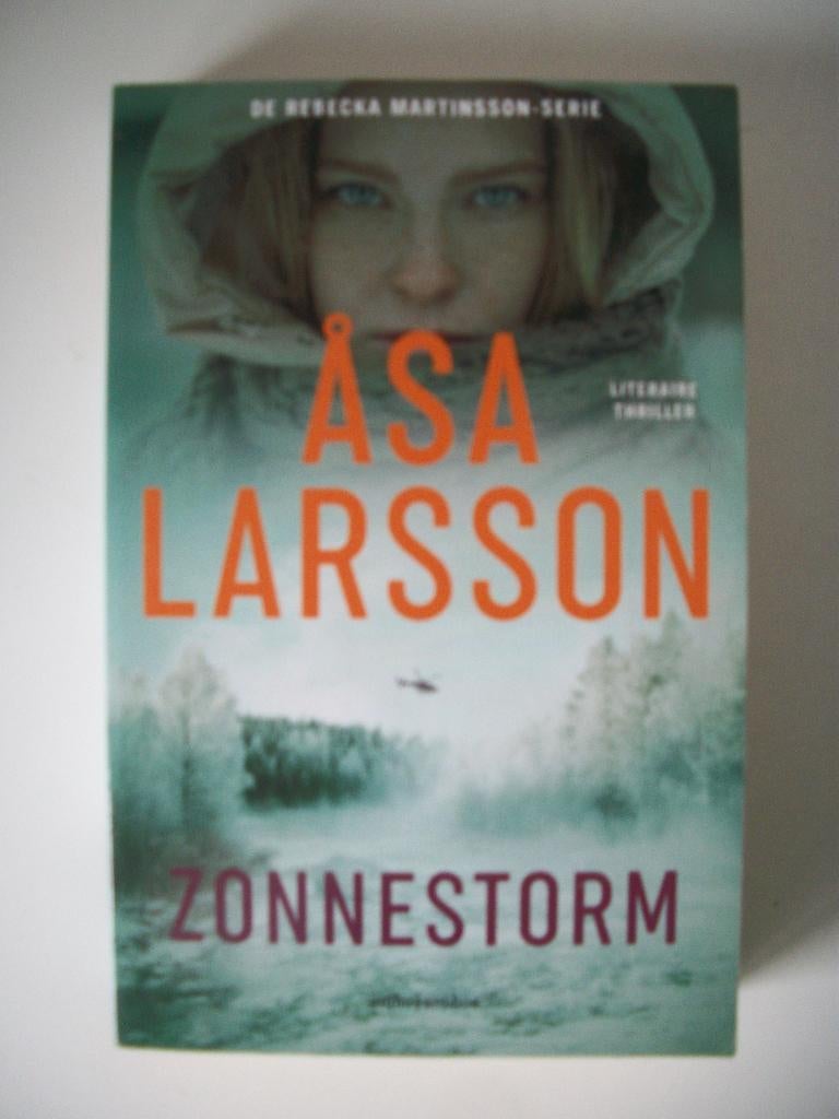Zonnestorm - Asa Larsson - Thriller - Nieuw, Boeken, Ophalen of Verzenden, Nieuw, Asa Larsson, Scandinavië
