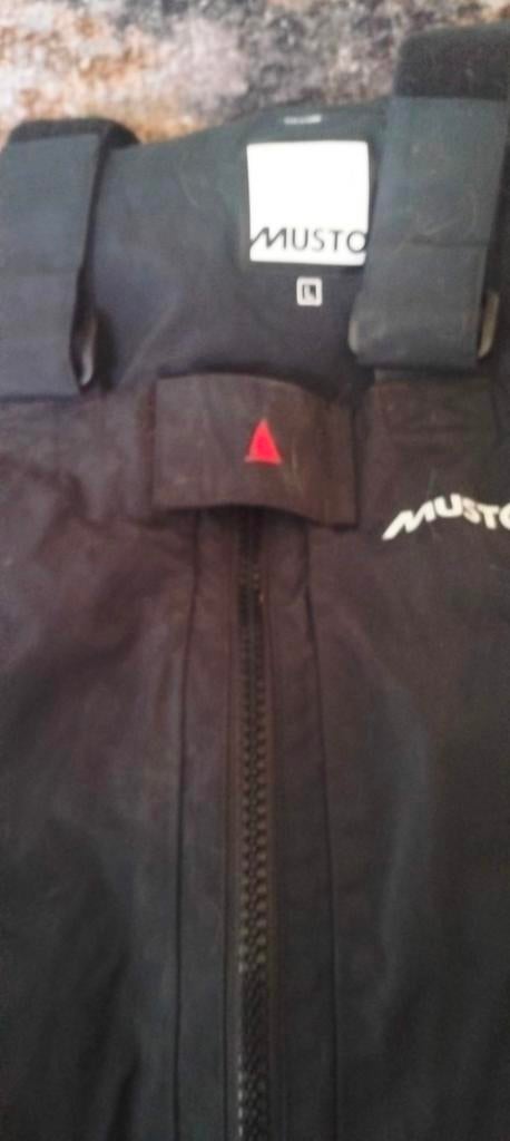 Musto Zeilpak (broek en jas) - Zo goed als nieuw - Maat L/XL, Watersport en Boten, Ophalen of Verzenden