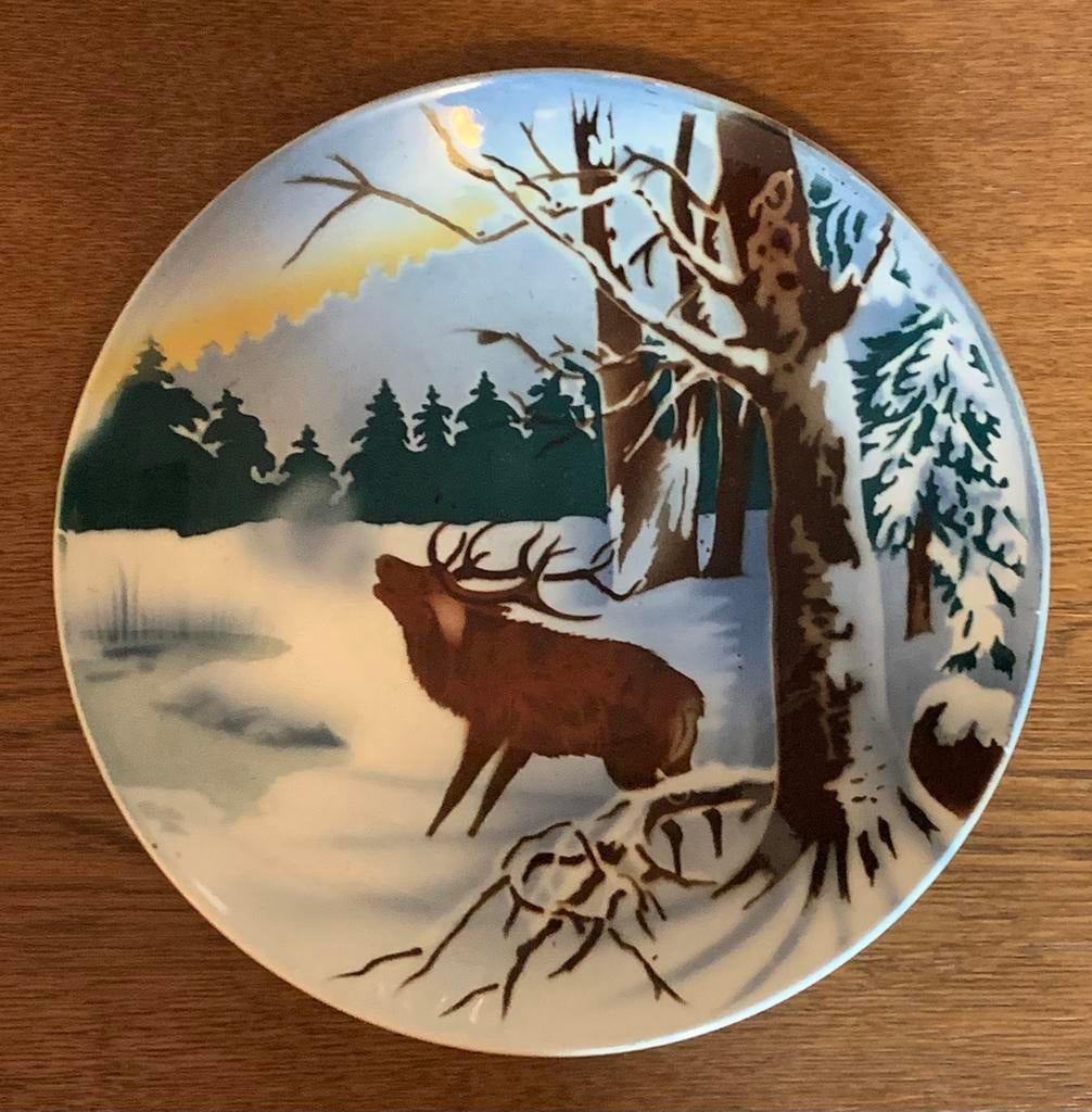 Antiek wandbord Villeroy & Bosch met Hert in winterlandschap, Antiek en Kunst, Antiek | Wandborden en Tegels, Ophalen of Verzenden