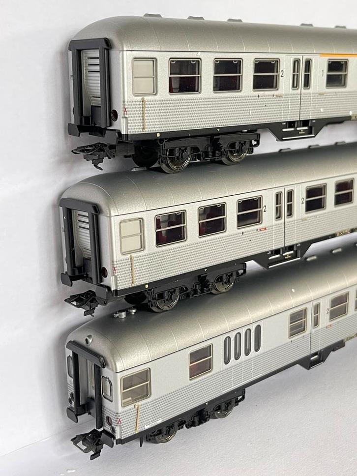 ** NIEUW ** Märklin 4042-4043-4046 ** 3 x ZILVERLINGEN **, Hobby en Vrije tijd, Modeltreinen | H0, Nieuw, Wagon, Wisselstroom
