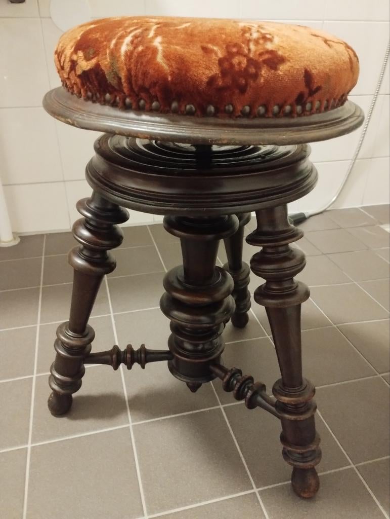 Antieke tweede helft 19e eeuw piano kruk, Ophalen