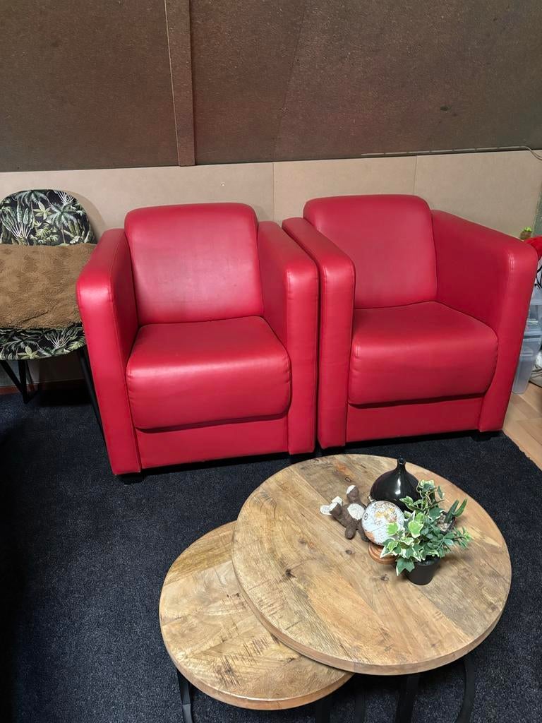 Twee leren rode fauteuils van Vue Hoogeveen!, Huis en Inrichting, Stoelen, Ophalen, Twee, Leer, Zo goed als nieuw