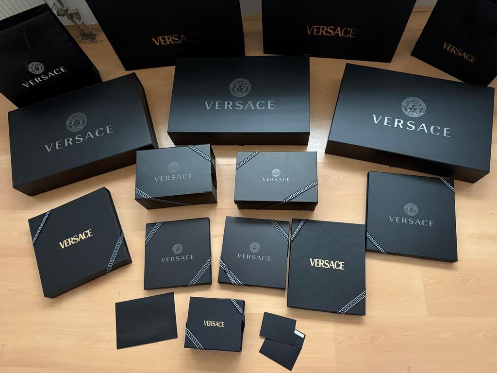 Versace dozen en papier tassen, Ophalen, Zo goed als nieuw, Verpakking
