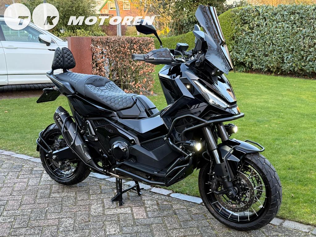 ⭐️ 2025 CUSTOM Honda XADV 750 TK BLACK EDITION CARPLAY BTW, Motorrijbewijs A, Bedrijf, Meer dan 35 kW, 2 cilinders