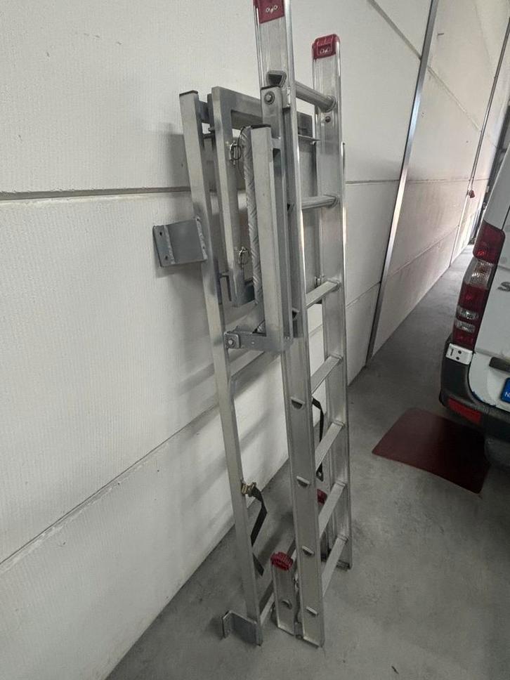 Aluminium uitklapbare ladder trap voor H2 Mercedes Sprinter, Auto diversen, Dakdragers, Zo goed als nieuw, Ophalen of Verzenden