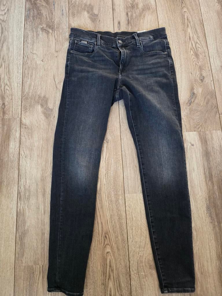 G-Star spijkerbroek maat 31/32, Nieuw, Ophalen of Verzenden, W30 - W32 (confectie 38/40), Grijs