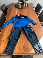 ADO 20 voetbal kleding, Ophalen