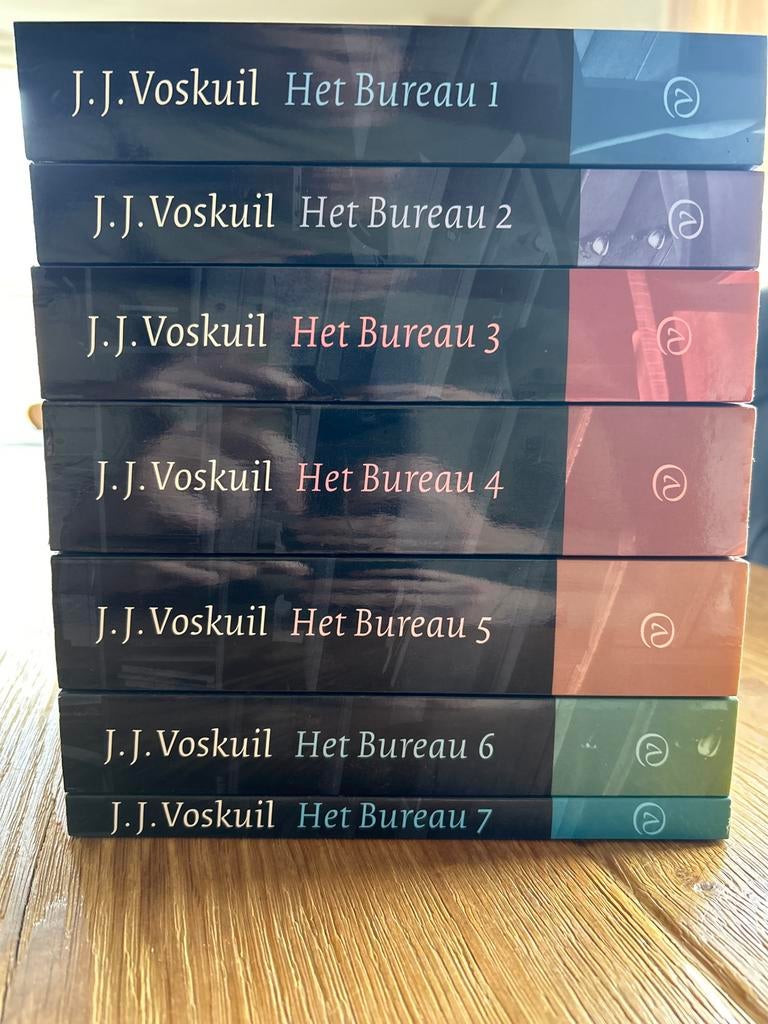 J.J. Voskuil - Het Bureau complete serie (delen 1-7), Boeken, Ophalen of Verzenden, Zo goed als nieuw, Nederland