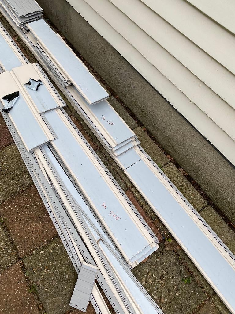 Kunststof rabatplanken RAL 9001, Ophalen, Minder dan 25 mm, Zo goed als nieuw, Plank