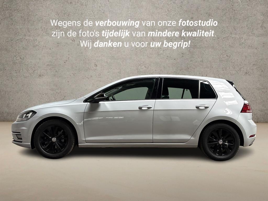 Volkswagen Golf 1.5 TSI Sportline (APPLE CARPLAY, 4 CILINDER, Voorwielaandrijving, 12 maanden, Stof, 4 cilinders