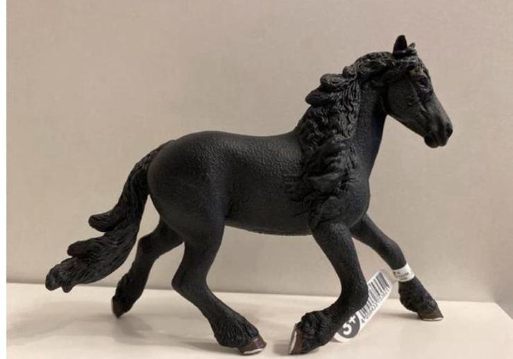 Schleich Friese Hengst met Vaan ~ 13975, Ophalen of Verzenden, Zo goed als nieuw, Paard, Beeldje of Figuurtje