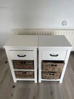 2 witte nachtkastjes met rieten manden - Gratis afhalen!, Ophalen, Gebruikt, 55 tot 70 cm, 45 tot 65 cm