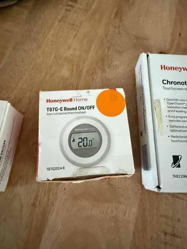 2x Honeywell Round Aan/Uit Kamerthermostaat T87G2014-E, Ophalen of Verzenden, Nieuw