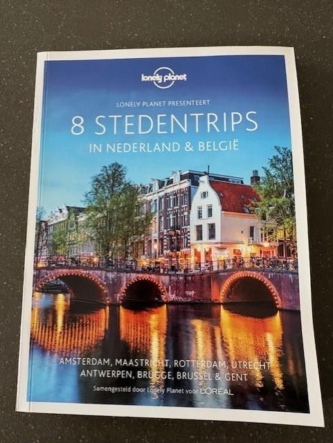 Te koop Lonely Planet 8 stedentrips NL & België reisgids, Lonely Planet, Ophalen of Verzenden, Zo goed als nieuw, Reisgids of -boek