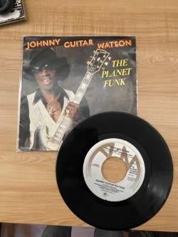Johnny Guitar Watson – The Planet Funk, Gebruikt, 7 inch, Single, Ophalen of Verzenden