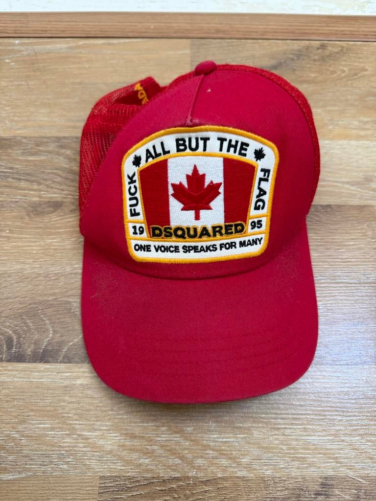 Dsquared2 Trucker Pet Rood met Canadese Vlag Patch, Kleding | Heren, Ophalen of Verzenden, Gedragen, One size fits all, Pet