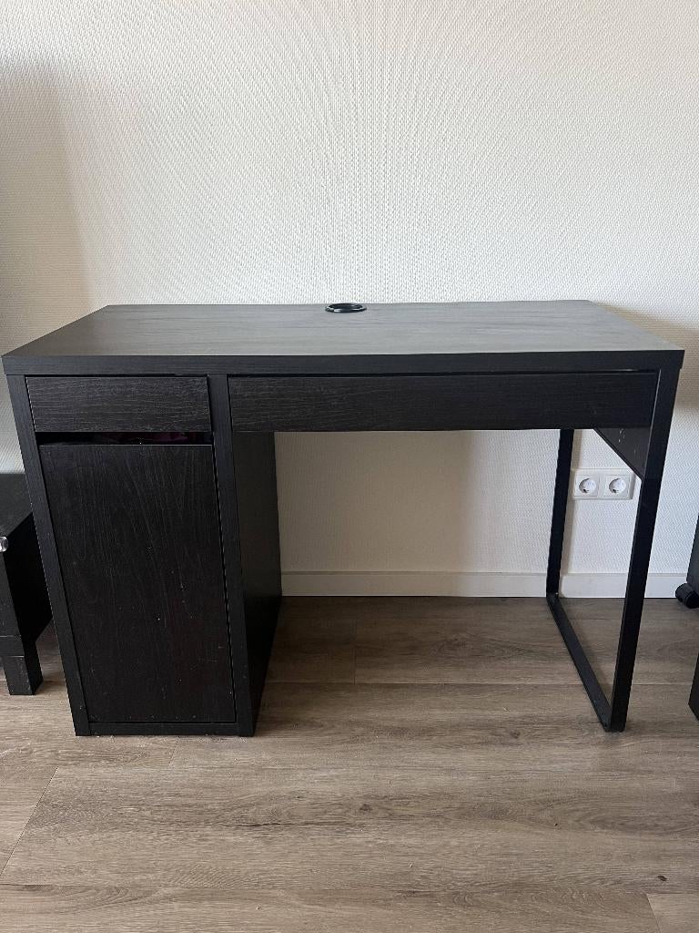 IKEA bureau MICKE zwartbruin nieuwstaat, Ophalen, 105 cm, Zo goed als nieuw, IKEA