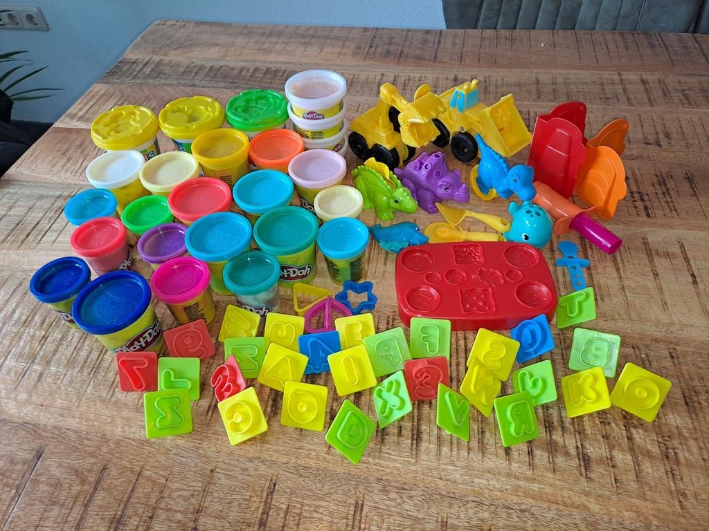 Play-Doh set: Klei, Stempels, Dino's, Dieren & Voertuigen, Ophalen of Verzenden, Gebruikt, Taal en Lezen