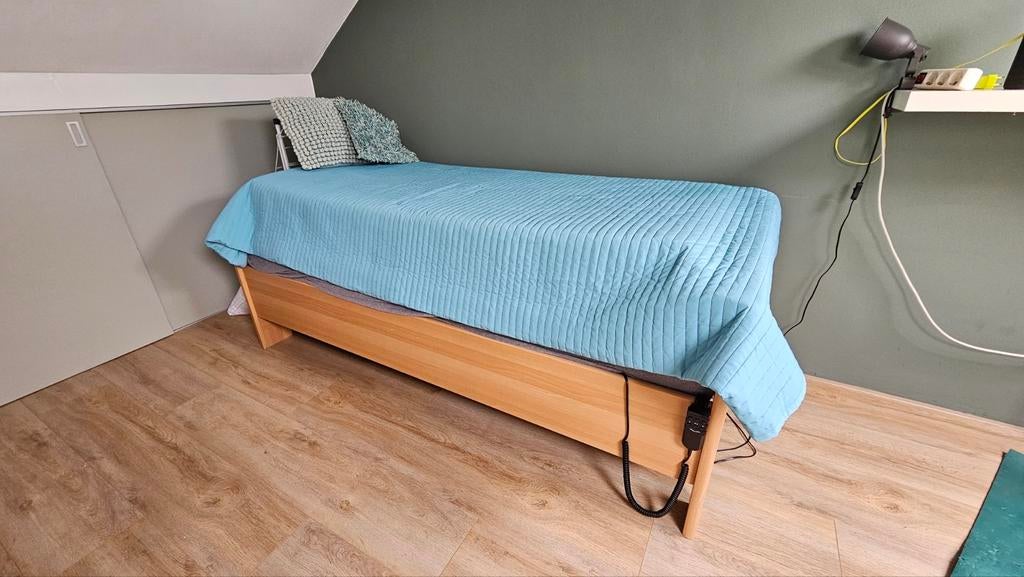 Eenpersoons seniorenbed met elektrisch verstelbare bodem, Ophalen, 90 cm, Eenpersoons, Bruin