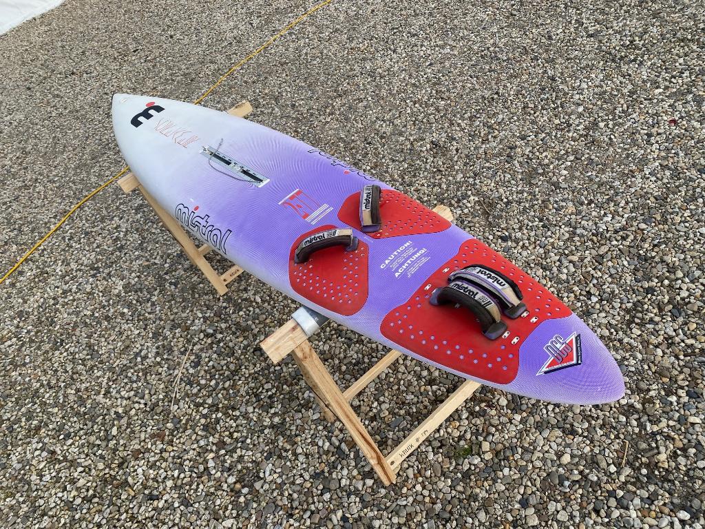 Mistral Screamer 2.77, Watersport en Boten, Windsurfen, Ophalen, 250 tot 300 cm, Gebruikt, 7 m² of meer