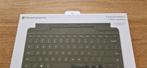 Nieuw Microsoft Surface Pro Signature Keyboard Forest, Computers en Software, Toetsenborden, Ophalen of Verzenden, Nieuw, Draadloos