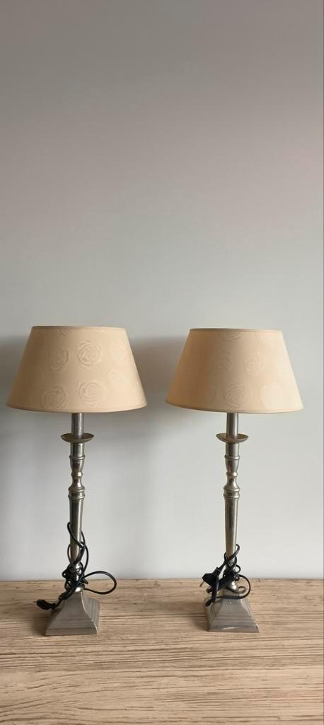 Twee zilver Tafellampen ., Huis en Inrichting, Lampen | Hanglampen, Gebruikt, 50 tot 75 cm, Metaal, Ophalen of Verzenden