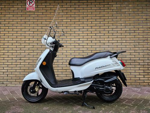 Sym Fiddle 2 4 Takt snorscooter (25KM) met hoog windscherm!, Fietsen en Brommers, Snorfietsen en Snorscooters, Gebruikt, SYM, Benzine