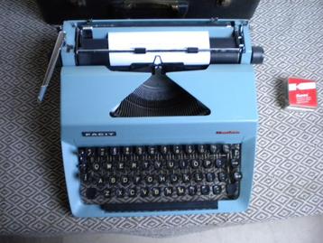 Vintage antieke Facit schrijfmachine + koffer beschikbaar voor biedingen