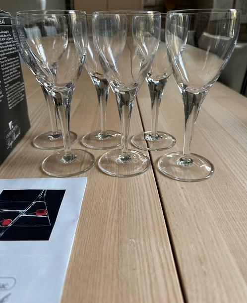6 Bormioli witte wijnglazen model Michelangelo NIEUW in doos, Huis en Inrichting, Keuken | Servies, Zo goed als nieuw, Glas of Glazen