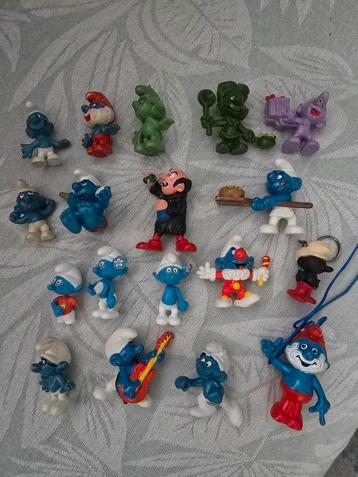Smurfen collectie bieden op de pagina beschikbaar voor biedingen