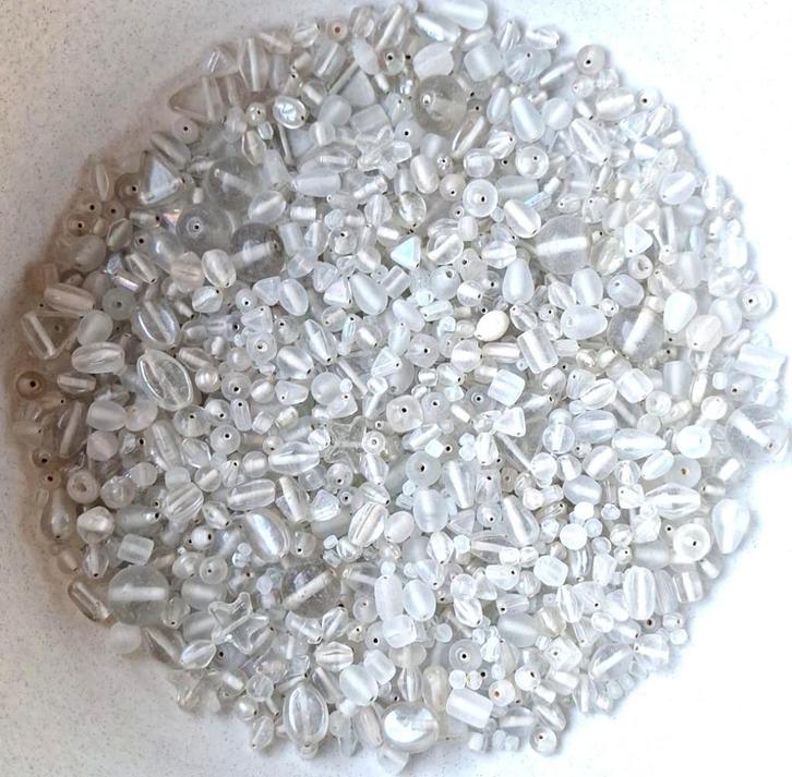 Partij Ruim 1 kilo doorzichtige glas kralen 1-2 cm, Hobby en Vrije tijd, Kralen en Sieraden maken, Nieuw, Kraal, Verzenden