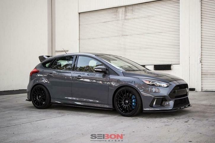 Seibon Carbon motorkap diffuser spoiler lip - Focus RS 16-18, Auto diversen, Tuning en Styling, Ophalen of Verzenden