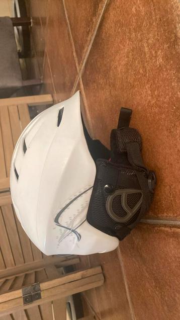 Witte skihelm maat 54-58 cm beschikbaar voor biedingen