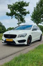 Mercedes-Benz CLA 45 AMG Shootingbrake 2015 Wit, Automaat, CLA, Zwart, 4 cilinders