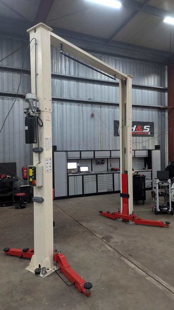 Lifton 2 Koloms Hefbrug, Auto diversen, Autogereedschap, Gebruikt, Ophalen