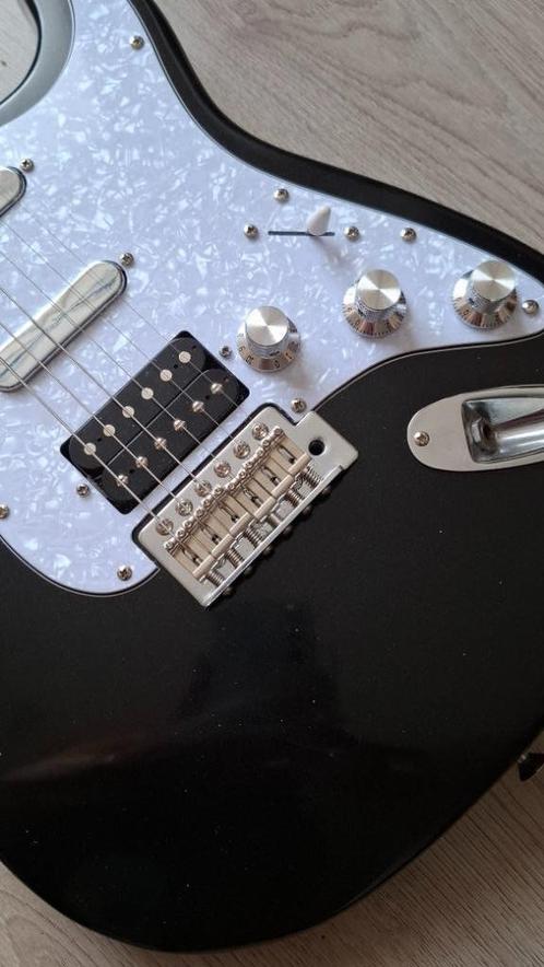 Mooie zwarte stratocaster SSH, Muziek en Instrumenten, Snaarinstrumenten | Gitaren | Elektrisch, Gebruikt, Solid body, Overige merken