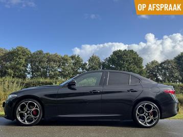 Alfa Romeo Giulia 2.0T 310pk Sprint, 8400km! my22, 19inch! beschikbaar voor biedingen